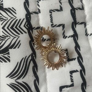 Pierce Earrings Goldtone